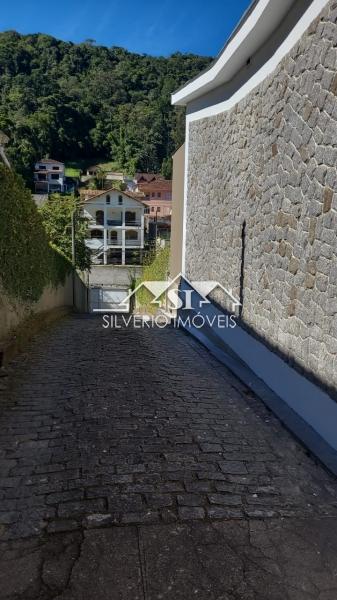 Casa à venda com 4 quartos, 400m² - Foto 26