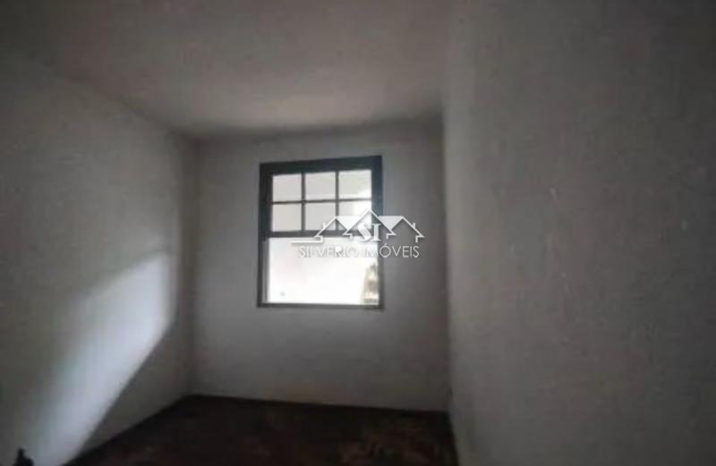 Casa à venda com 2 quartos, 200m² - Foto 7