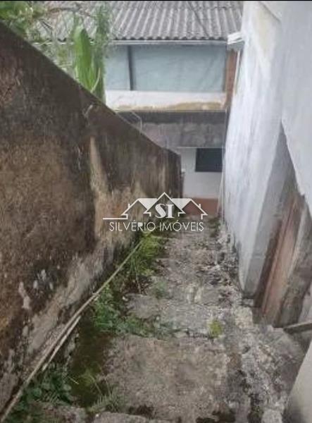 Casa à venda com 2 quartos, 200m² - Foto 12