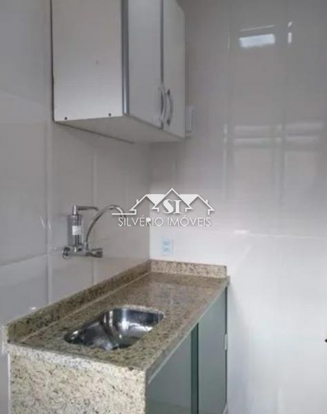 Casa à venda com 2 quartos, 200m² - Foto 18