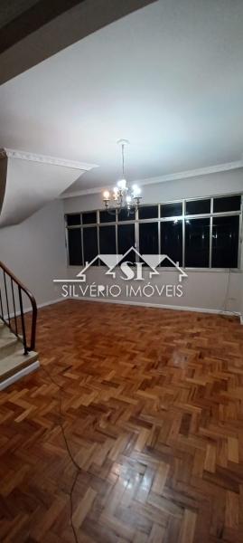 Apartamento à venda em Cabiunas, Petrópolis - RJ