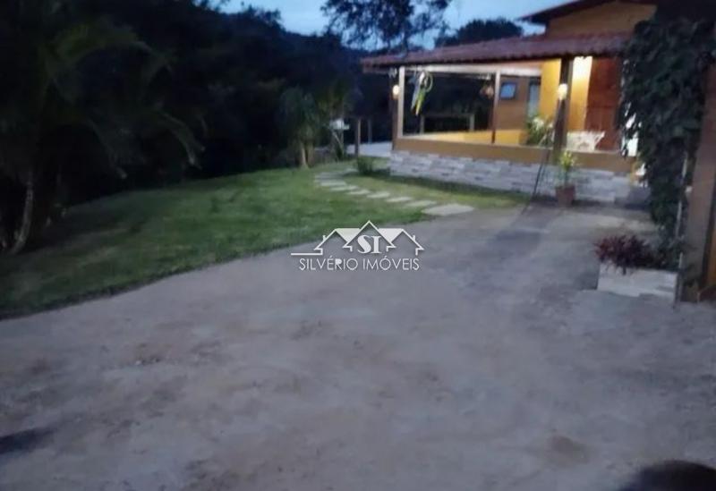 Casa à venda com 2 quartos, 130m² - Foto 8