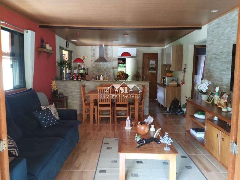Casa à venda com 2 quartos, 130m² - Foto 11