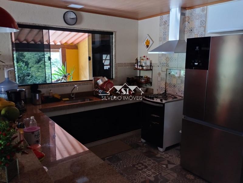 Casa à venda com 2 quartos, 130m² - Foto 14
