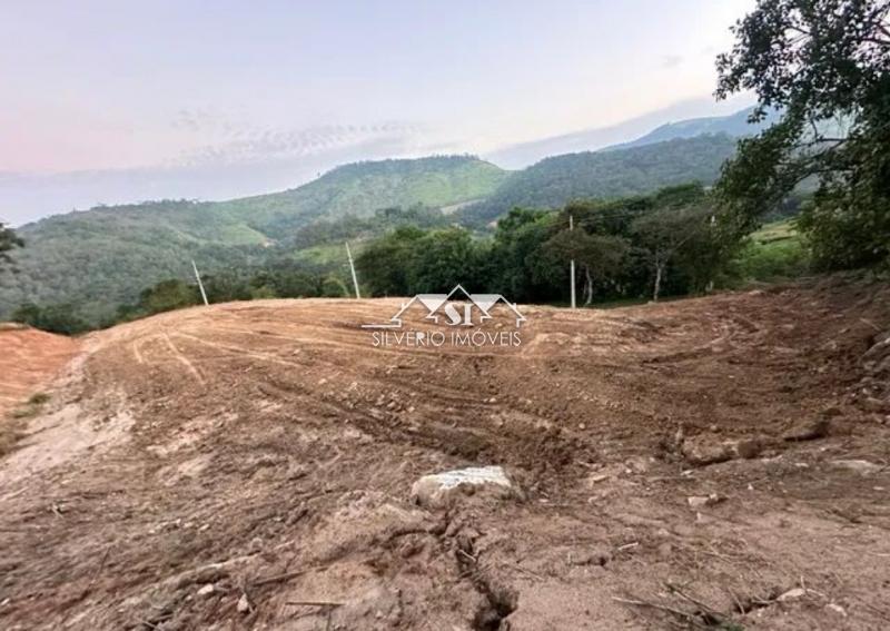 Terreno em Pedro do Rio - Petrópolis/RJ 