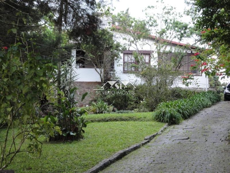 Casa à venda com 9 quartos, 500m² - Foto 2