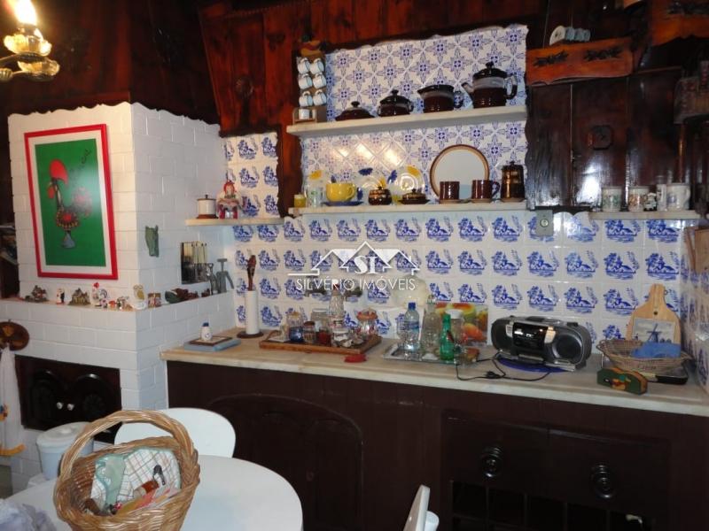 Casa à venda com 9 quartos, 500m² - Foto 13