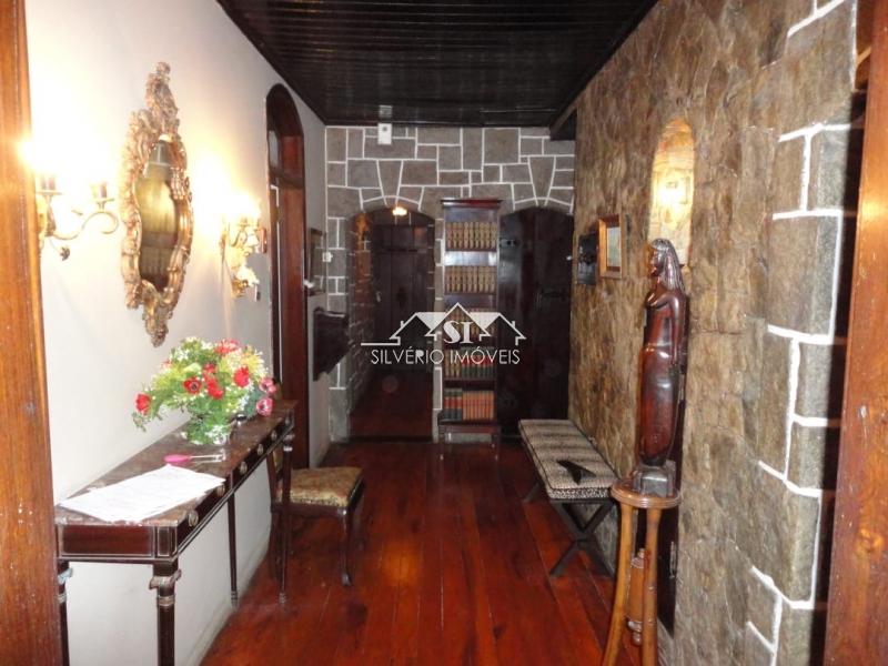 Casa à venda com 9 quartos, 500m² - Foto 15