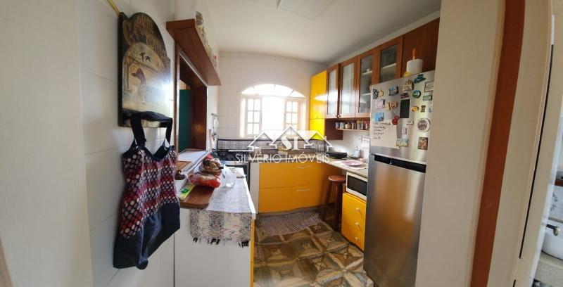 Casa à venda com 3 quartos, 114m² - Foto 13