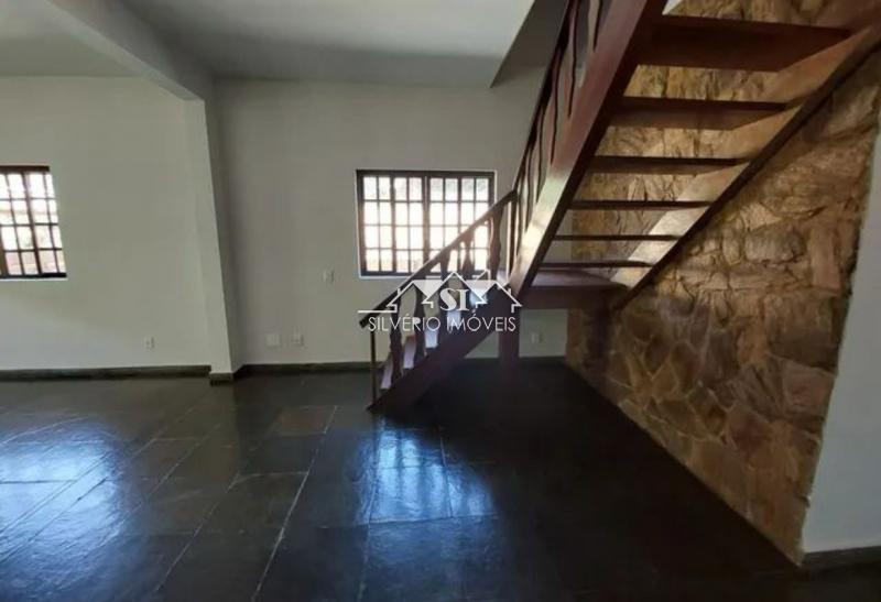 Casa à venda com 3 quartos, 165m² - Foto 2