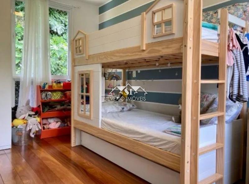 Casa à venda com 2 quartos, 150m² - Foto 4