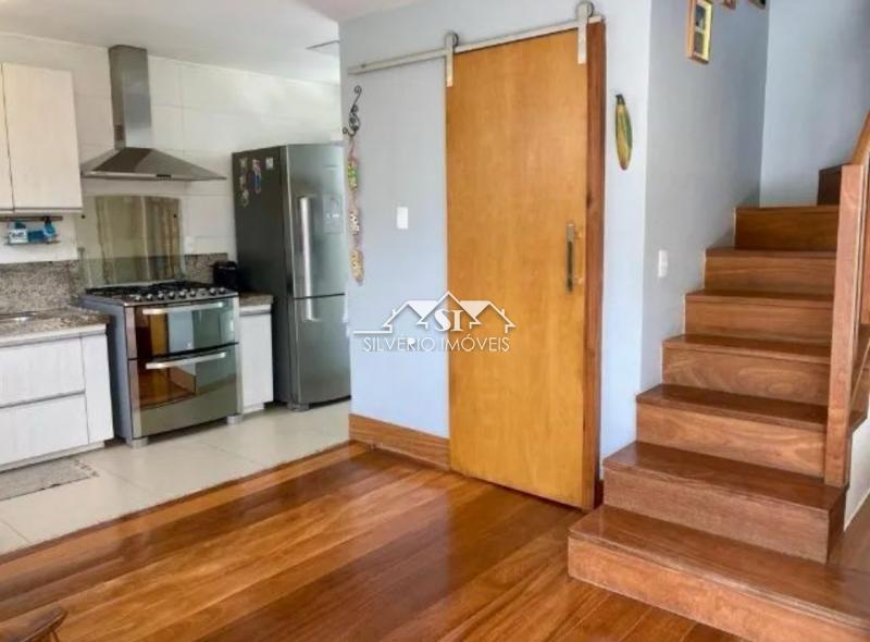 Casa à venda com 2 quartos, 150m² - Foto 11