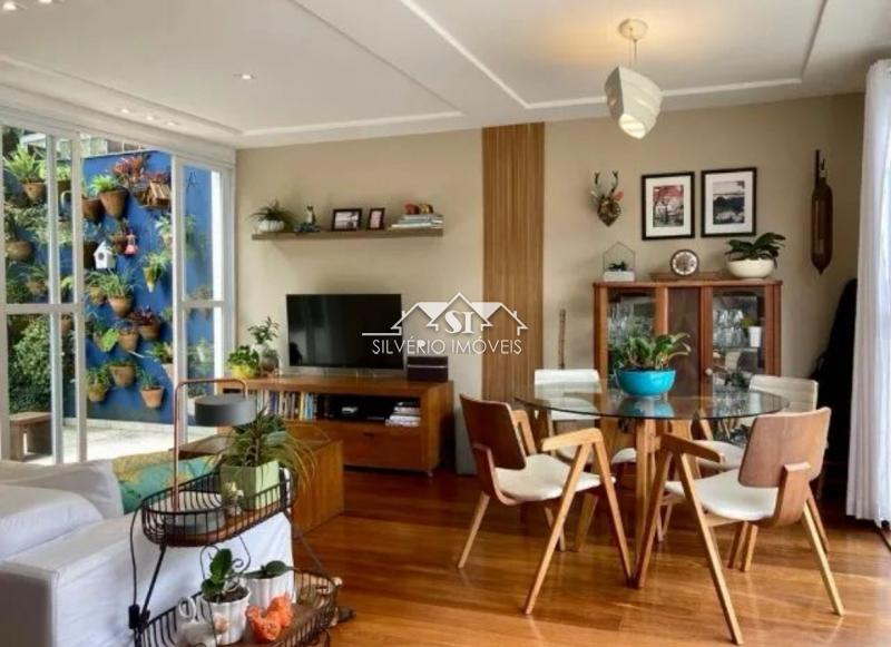 Casa à venda com 2 quartos, 150m² - Foto 12