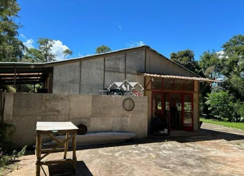 Casa à venda com 2 quartos, 130m² - Foto 3