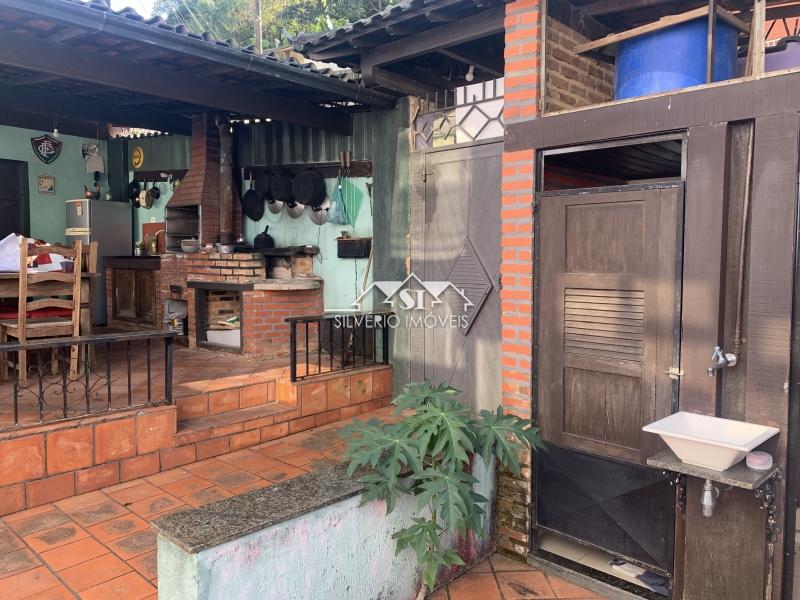 Casa à venda com 4 quartos, 270m² - Foto 8
