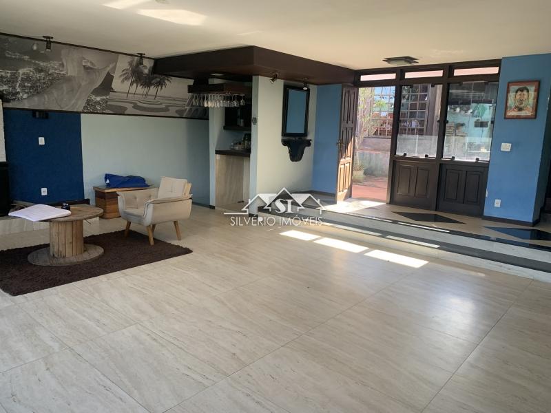 Casa à venda com 4 quartos, 270m² - Foto 15