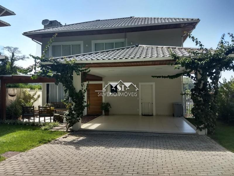 Casa em Mosela - Petrópolis/RJ  - 3 Quartos