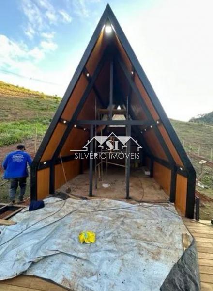 Casa à venda com 1 quarto, 300m² - Foto 3