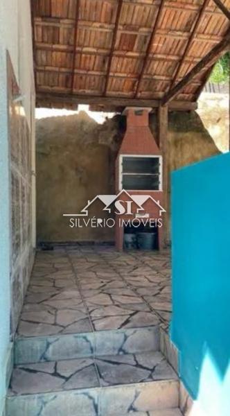 Casa à venda com 2 quartos, 70m² - Foto 3