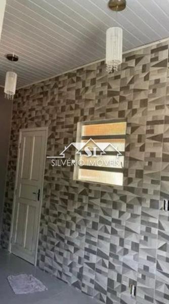 Casa à venda com 2 quartos, 70m² - Foto 4