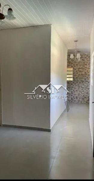 Casa à venda com 2 quartos, 70m² - Foto 6