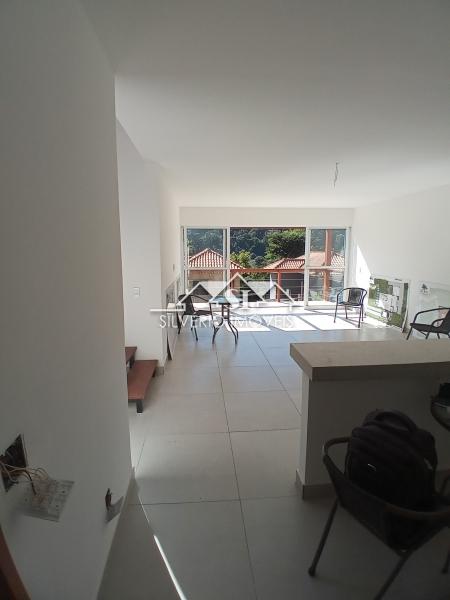 Casa à venda com 3 quartos, 195m² - Foto 4