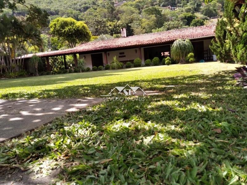 Casa à venda com 9 quartos, 650m² - Foto 2