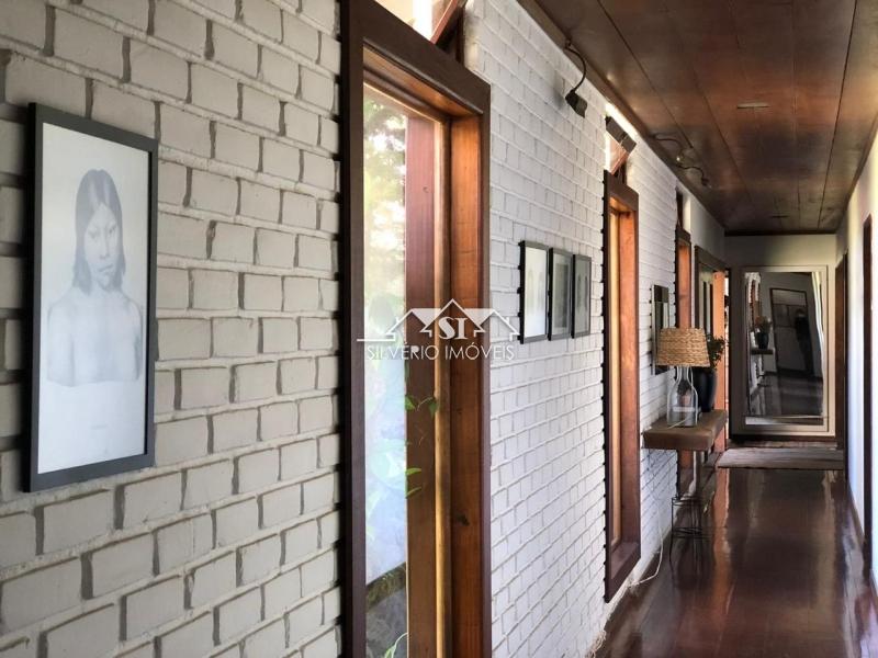 Casa à venda com 9 quartos, 650m² - Foto 21