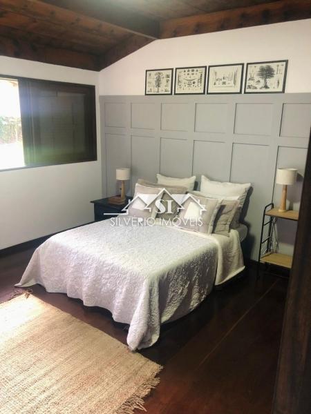 Casa à venda com 9 quartos, 650m² - Foto 19