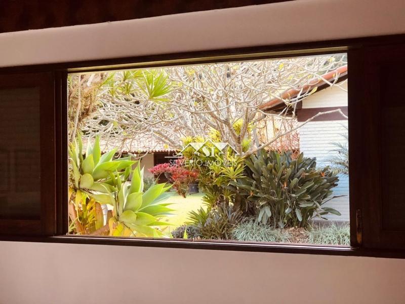 Casa à venda com 9 quartos, 650m² - Foto 23