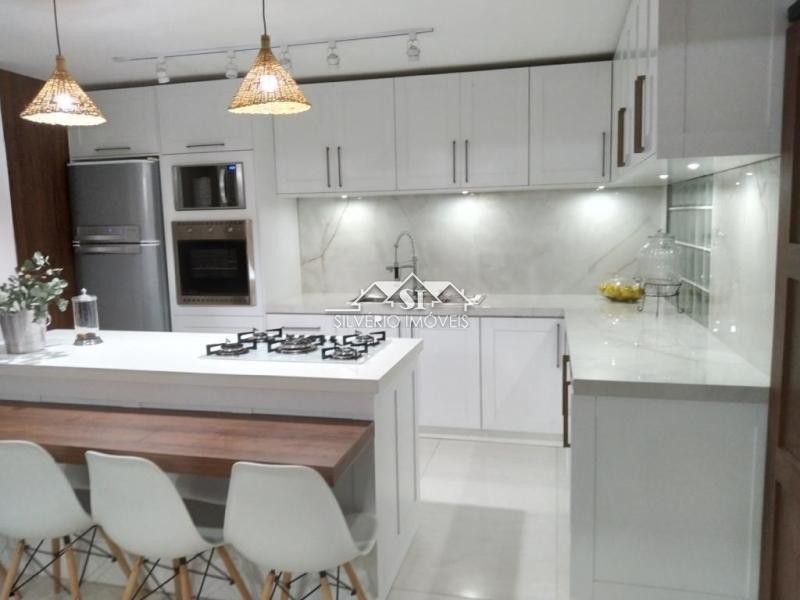 Casa à venda com 9 quartos, 650m² - Foto 13
