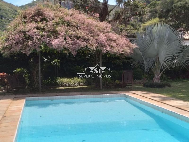 Casa à venda com 9 quartos, 650m² - Foto 6