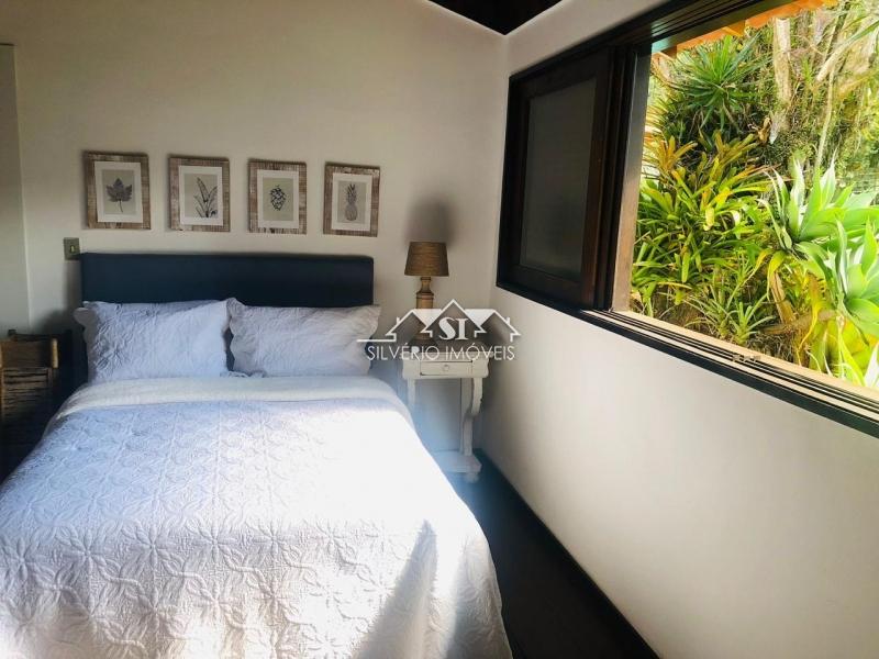 Casa à venda com 9 quartos, 650m² - Foto 26