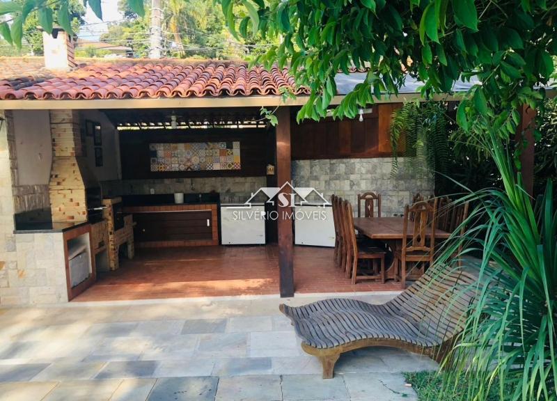 Casa à venda com 9 quartos, 650m² - Foto 10
