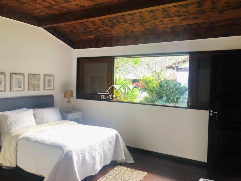 Casa à venda com 9 quartos, 650m² - Foto 27
