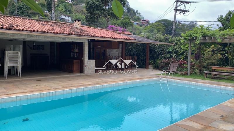 Casa à venda com 9 quartos, 650m² - Foto 30