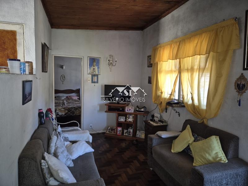 Casa à venda com 3 quartos, 70m² - Foto 4