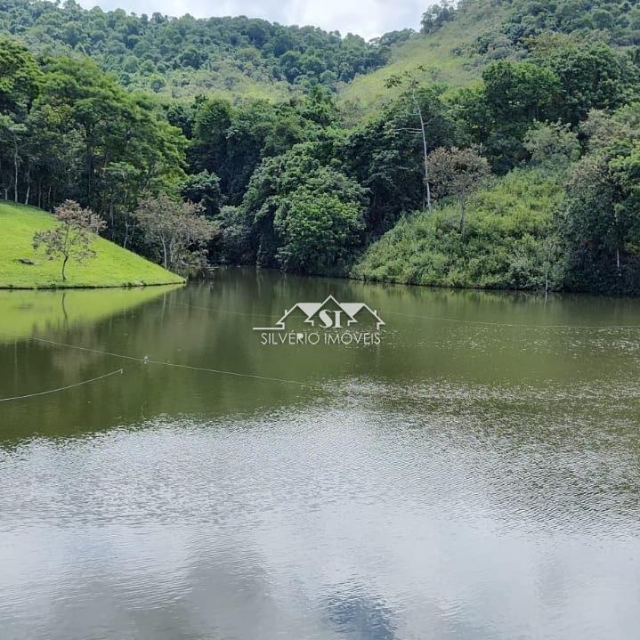 Fazenda à venda com 2 quartos, 856m² - Foto 2