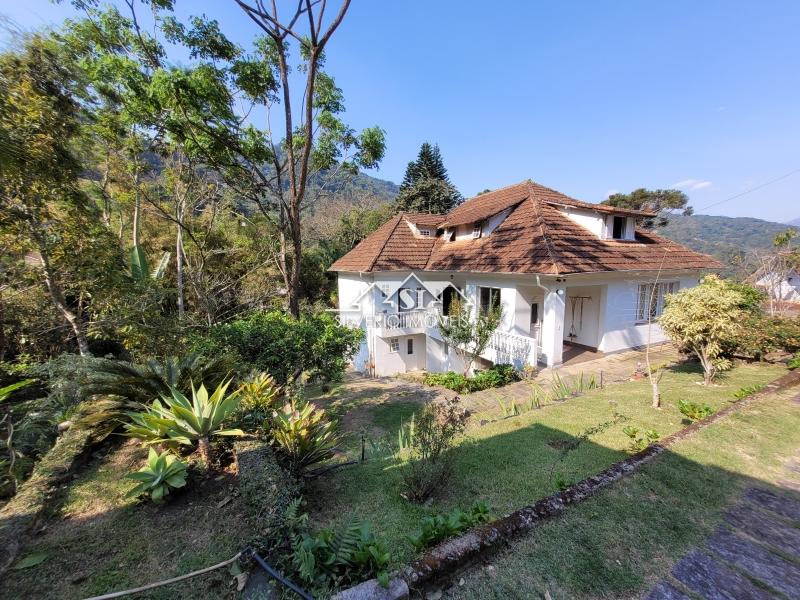 Casa em Mosela - Petrópolis/RJ  - 5 Quartos
