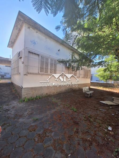 Casa à venda e aluguel com 8 quartos, 320m² - Foto 7
