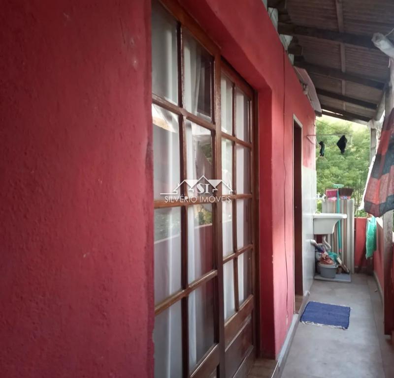 Casa à venda com 3 quartos, 175m² - Foto 2