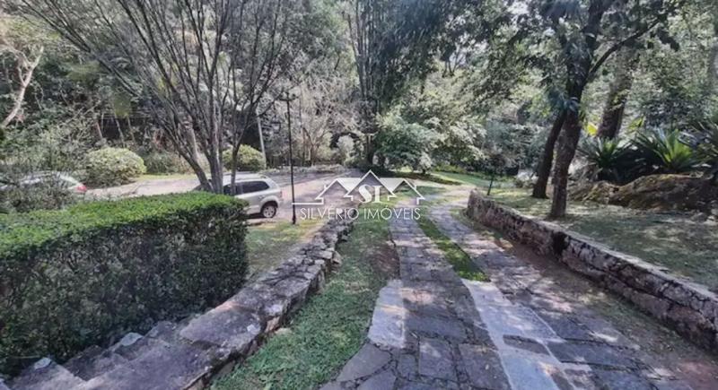 Casa à venda com 4 quartos, 300m² - Foto 24