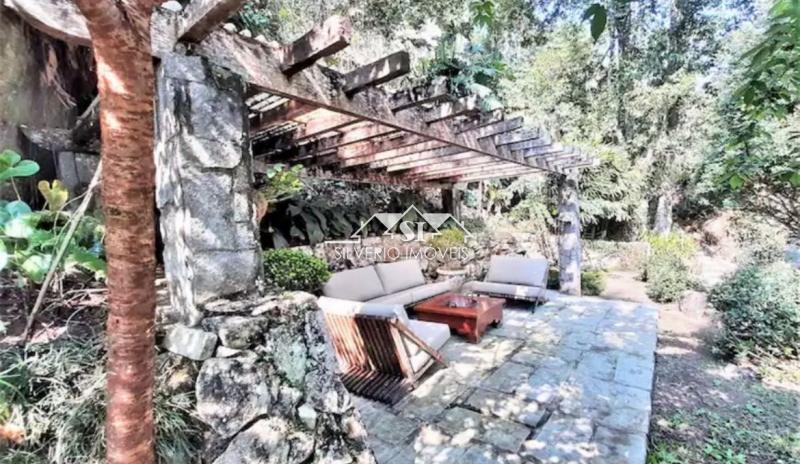 Casa à venda com 4 quartos, 300m² - Foto 6