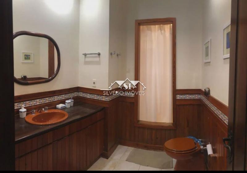 Casa à venda com 4 quartos, 300m² - Foto 8