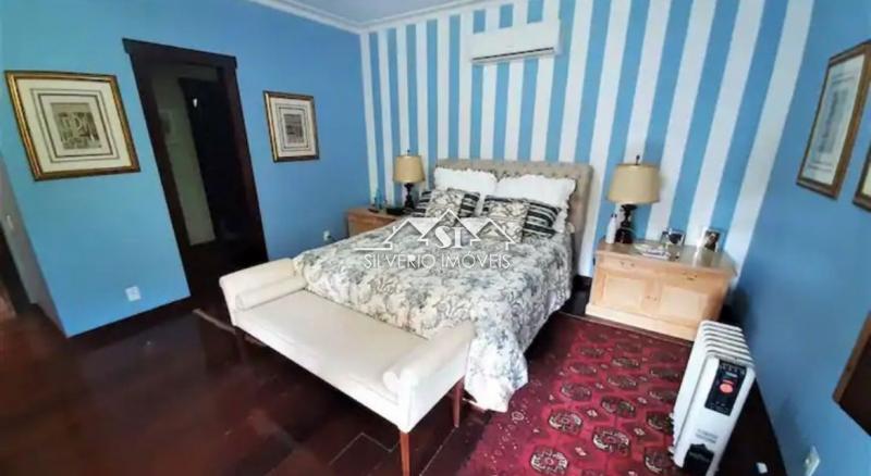 Casa à venda com 4 quartos, 300m² - Foto 11