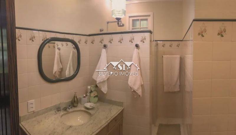 Casa à venda com 4 quartos, 300m² - Foto 12
