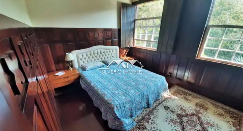 Casa à venda com 4 quartos, 300m² - Foto 13
