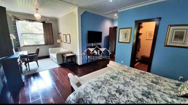 Casa à venda com 4 quartos, 300m² - Foto 16