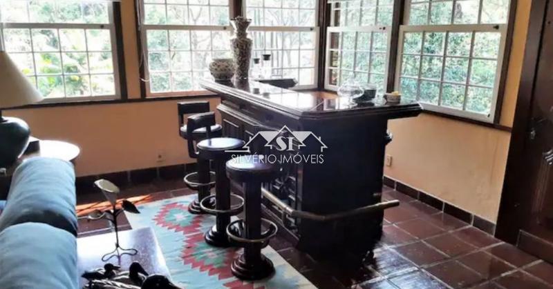 Casa à venda com 4 quartos, 300m² - Foto 22
