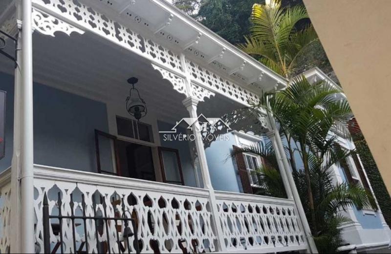 Casa à venda e aluguel com 6 quartos, 320m² - Foto 3